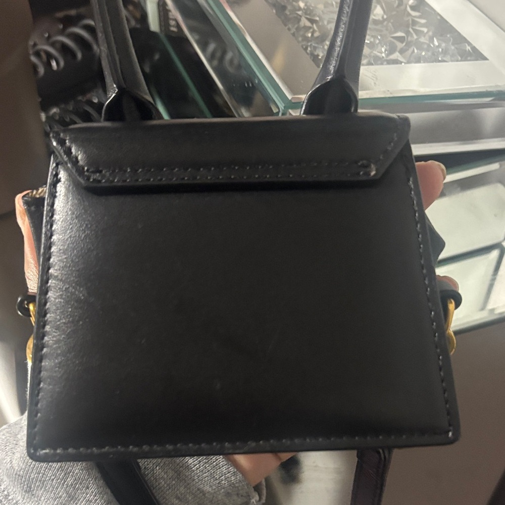 Jacquemus Elegant Black Mini Bag - Picture 3 of 5